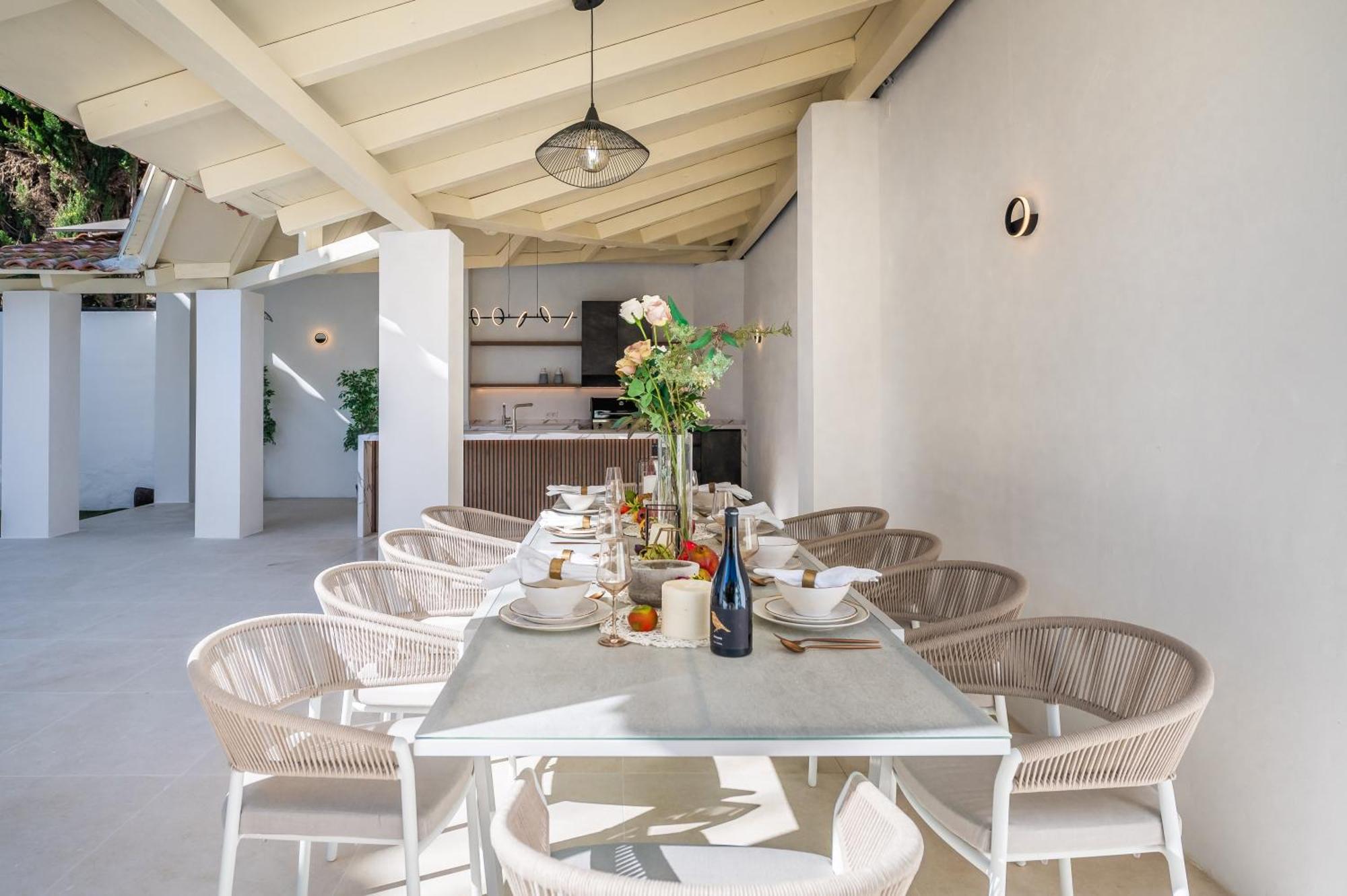 Vacation Marbella: Sunny Camelia Villa with Heated Pool and Cinema Benalmadena Exterior photo