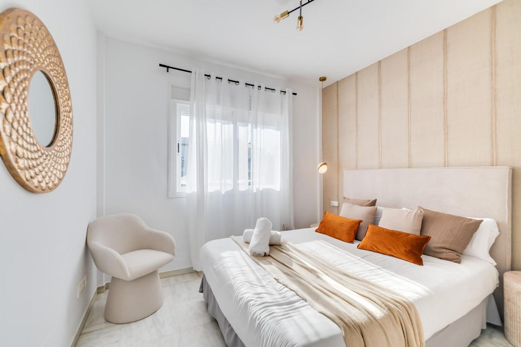Vacation Marbella: Sunny Camelia Villa with Heated Pool and Cinema Benalmadena Exterior photo
