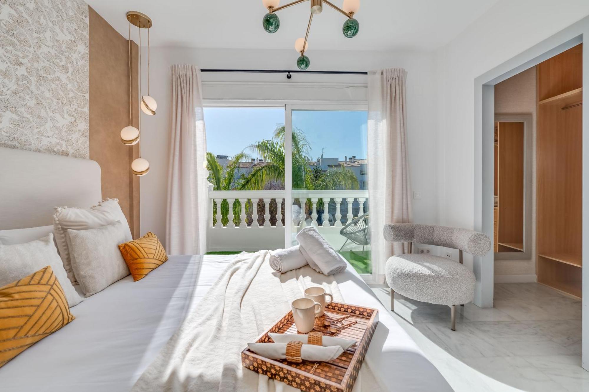 Vacation Marbella: Sunny Camelia Villa with Heated Pool and Cinema Benalmadena Exterior photo